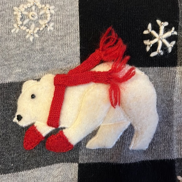 Black/gray checked Christmas cardigan with cute polar bears sporting red scarves - Picture 5 of 10